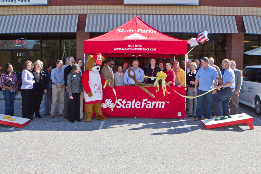 Ribbon Cutting March 2013