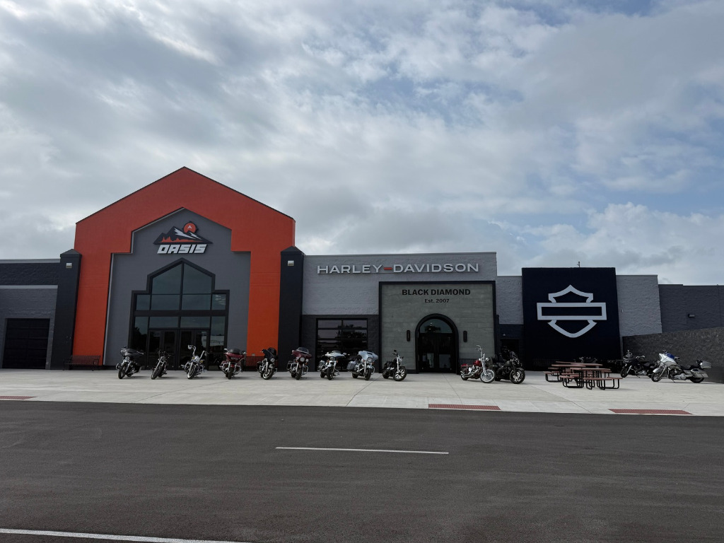 Black Diamond Harley Davidson® at The Oasis in Marion, IL
