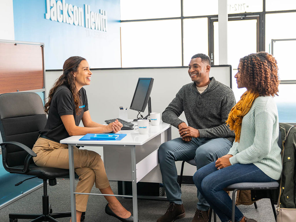 entry-level-tax-preparer-jackson-hewitt-3568