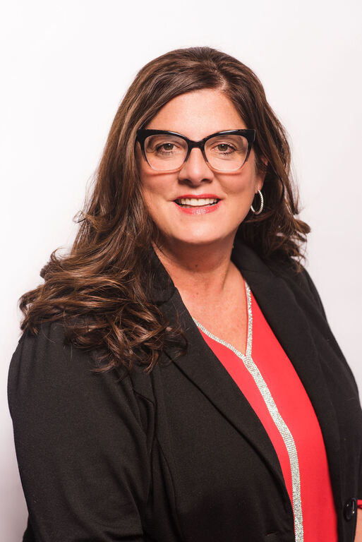 Sylvia Benjamin, Agent