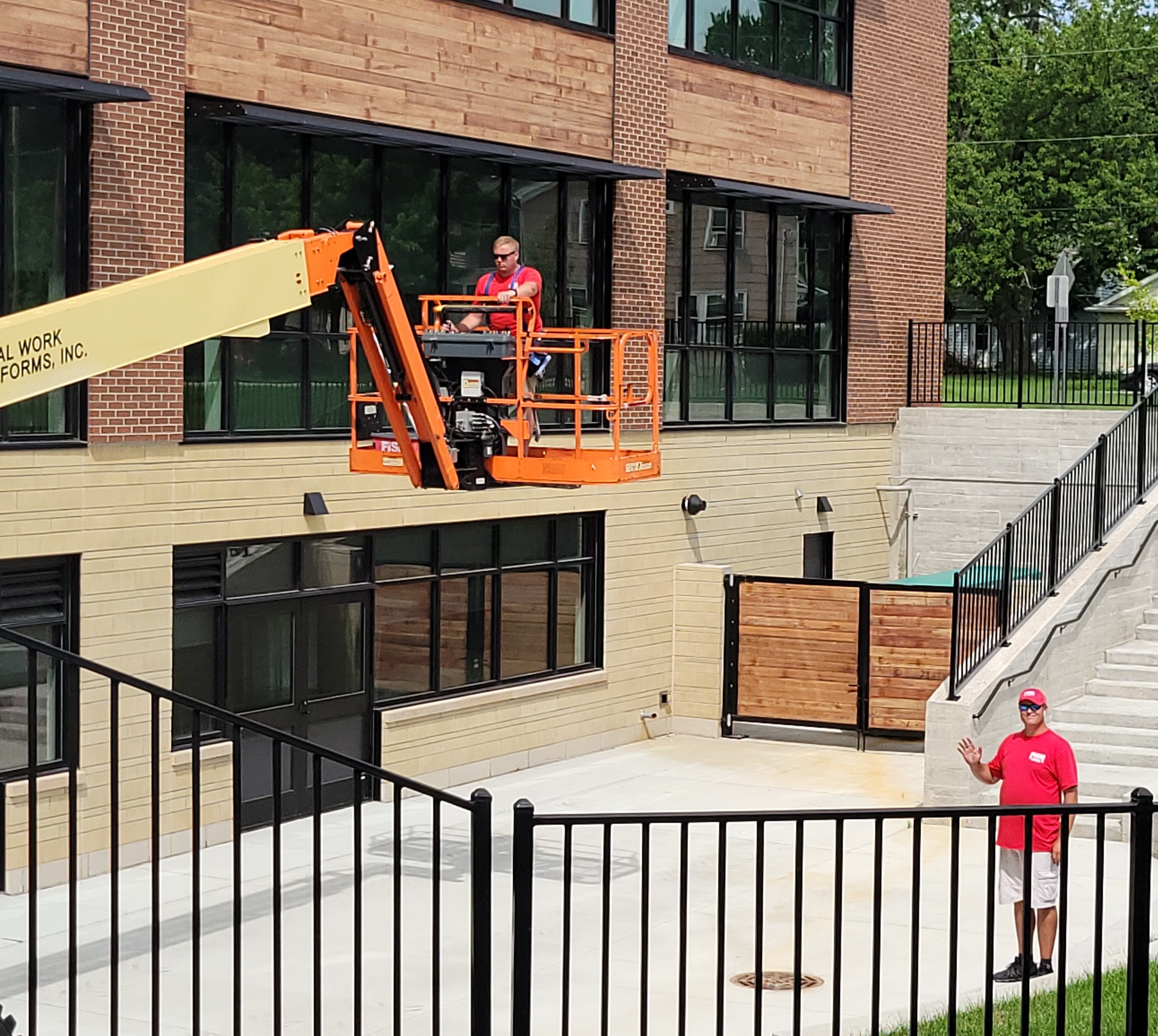 fish-window-cleaning-beloit