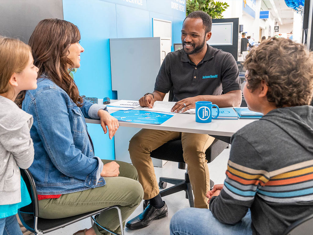 entry-level-tax-preparer-jackson-hewitt-3577