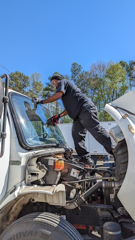 Semi-Truck Windshield Installation