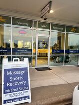 Storefront in well traffiked center with 4 restaurants, a gym, PT, Chiropractic and Medspa. We get new clients DAILY!